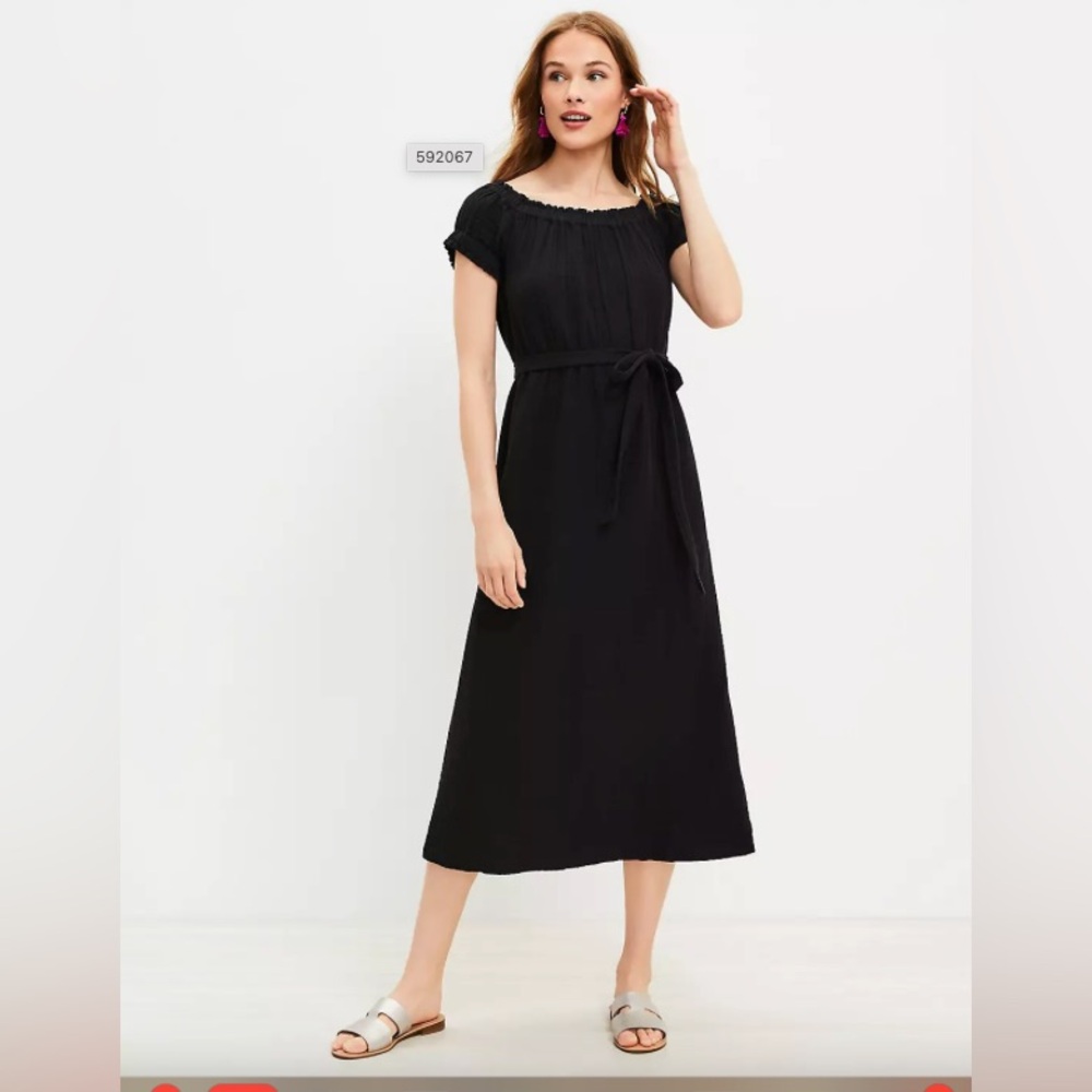 Loft On & Off The Shoulder Maxi Dress. NWT size small.